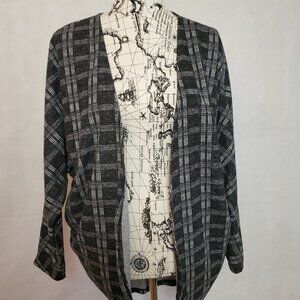 Riah Fashion Lonf Sleeve Black & White Cardigan - Small